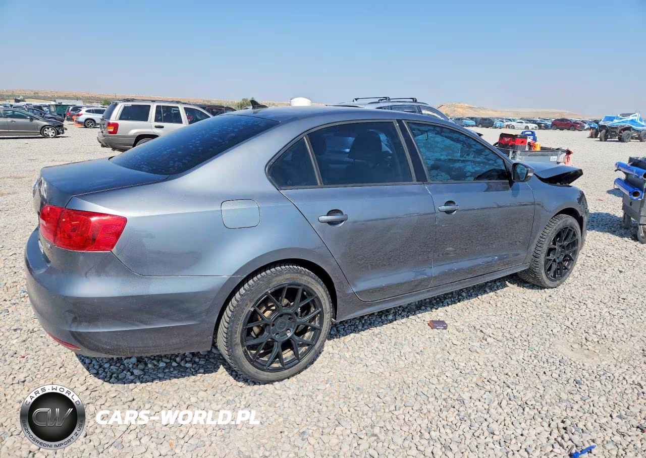 2012 Volkswagen Jetta Tdi VIN:3VW3L7AJXCM411232 - 3