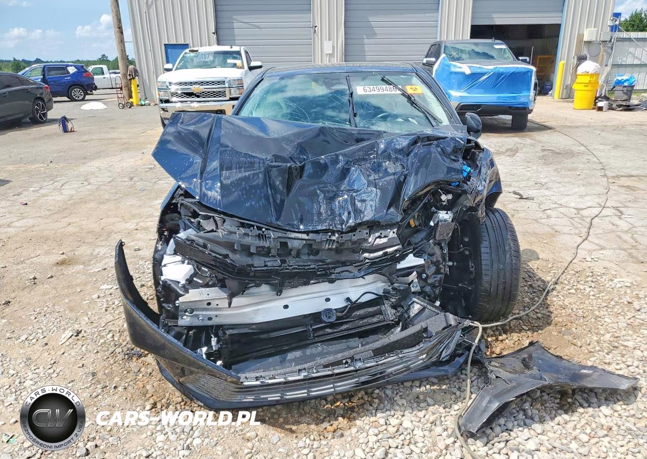 2025 Toyota Camry Xle VIN:4T1DAACK4SU620102 - 5