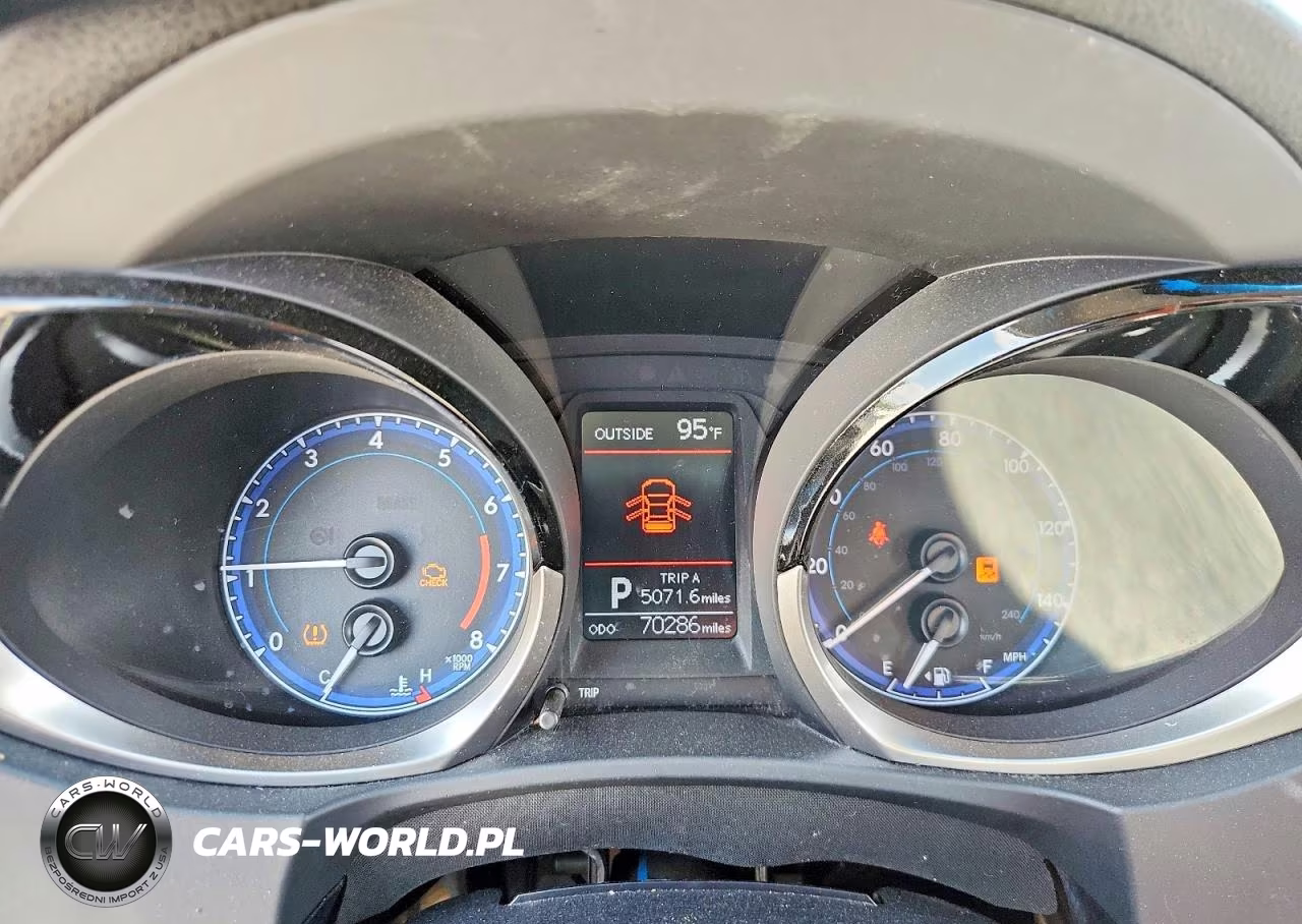 2015 Toyota Corolla S Plus VIN:2T1BURHE1FC448764 - 9