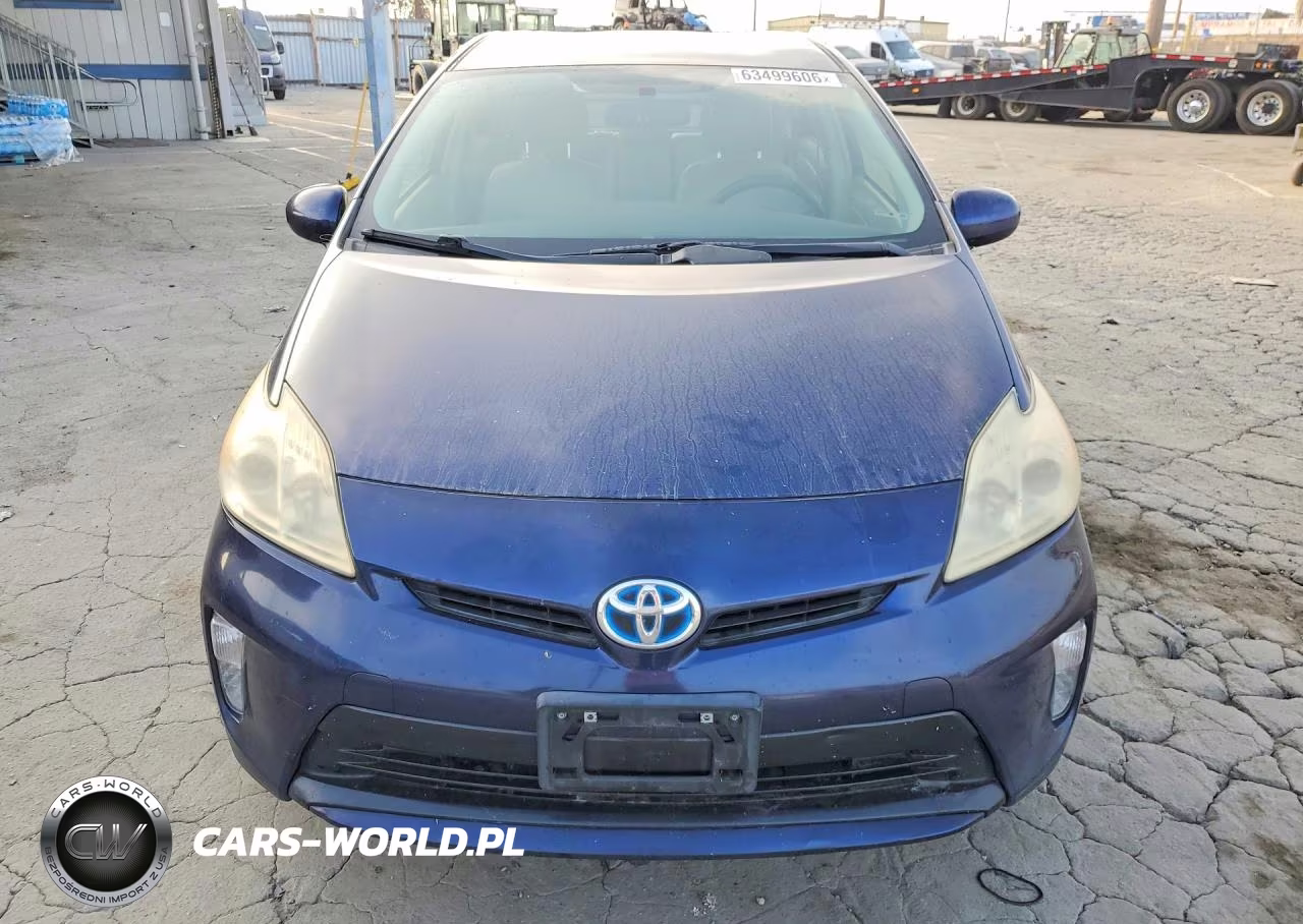 2013 Toyota Prius Three VIN:JTDKN3DU8D0346117 - 5