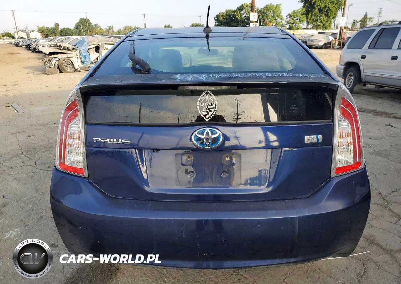 2013 Toyota Prius Three VIN:JTDKN3DU8D0346117 - 6