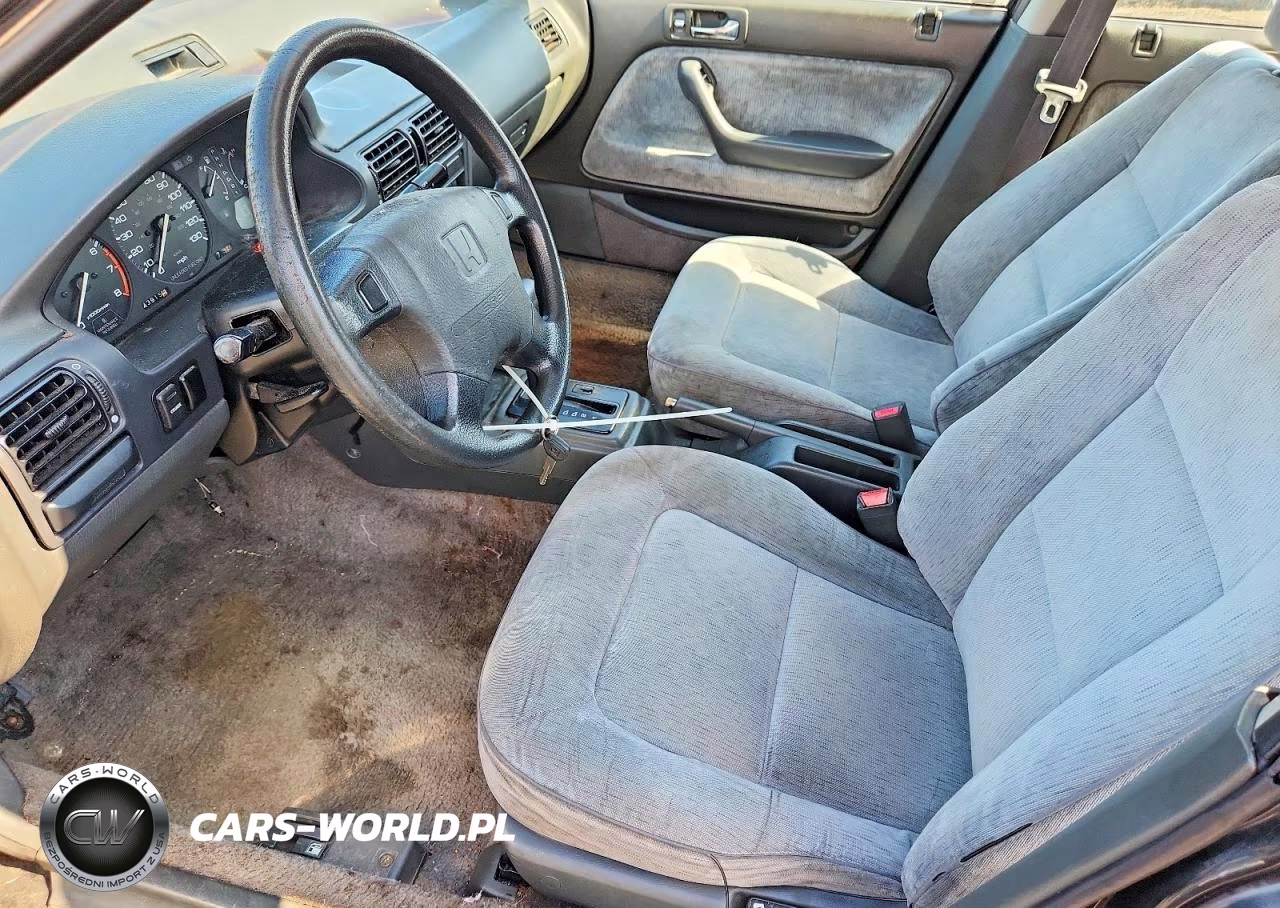 1993 Honda Accord Lx VIN:JHMCB7655PC016883 - 7