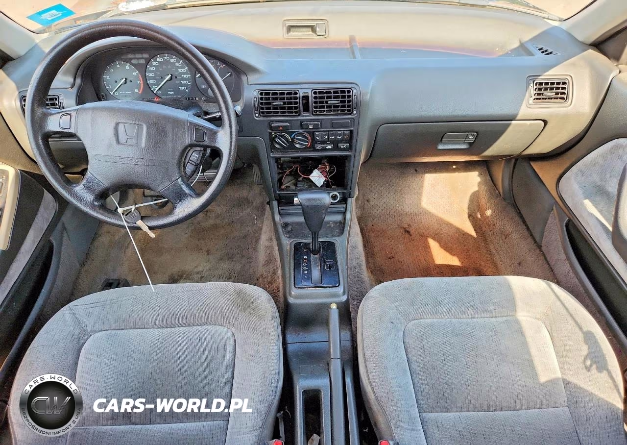 1993 Honda Accord Lx VIN:JHMCB7655PC016883 - 8
