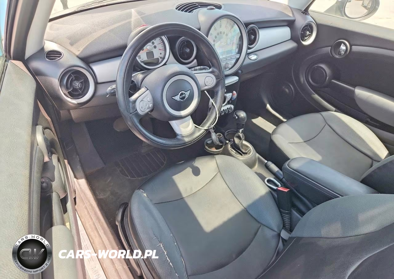 2010 Mini Cooper VIN:WMWMF3C53ATZ22039 - 8