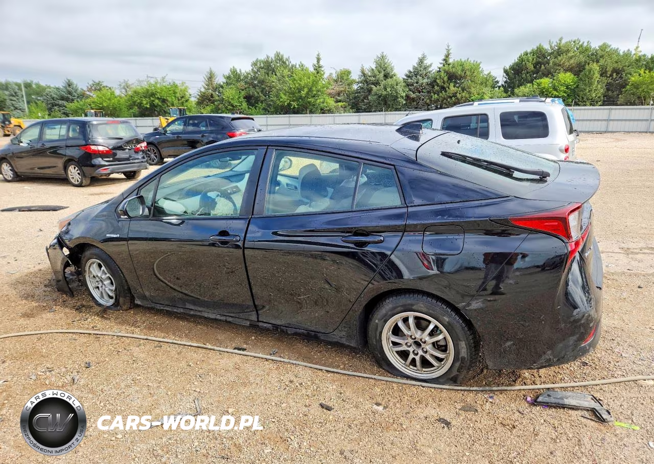 2021 Toyota Prius Le VIN:JTDKAMFU0M3128220 - 2