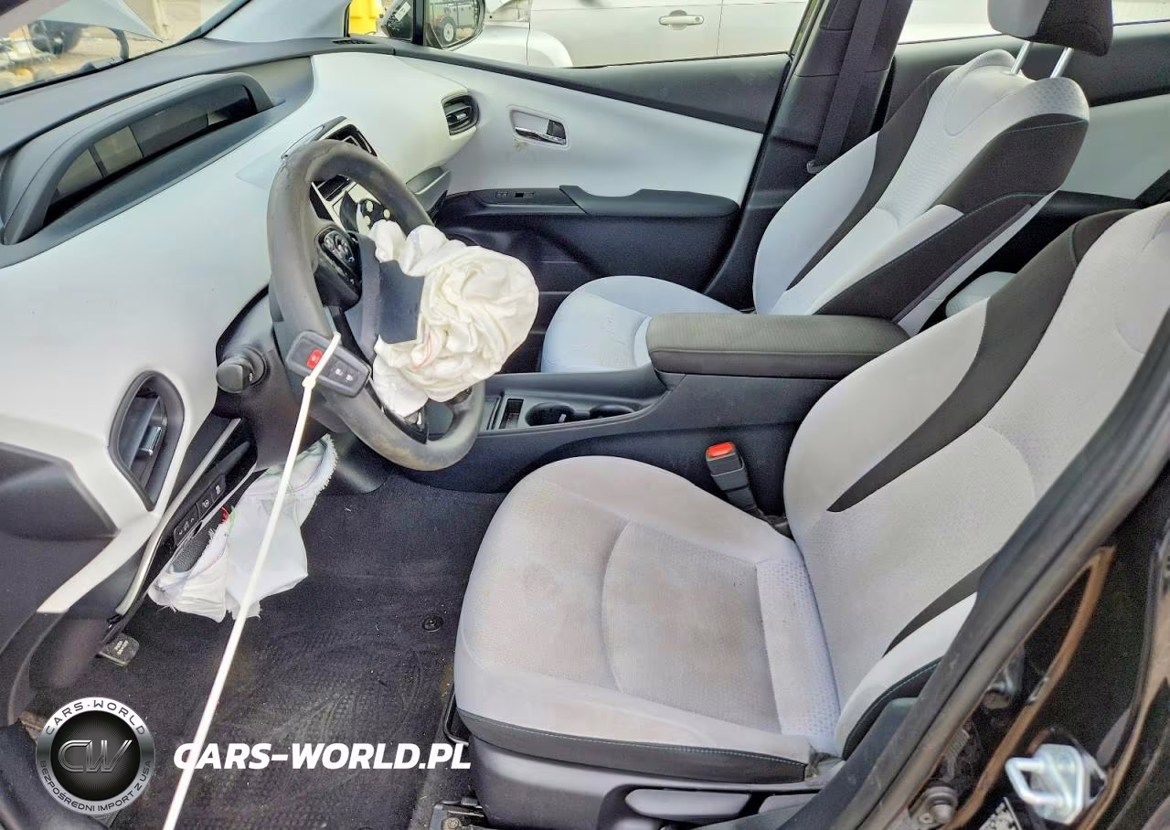 2021 Toyota Prius Le VIN:JTDKAMFU0M3128220 - 7