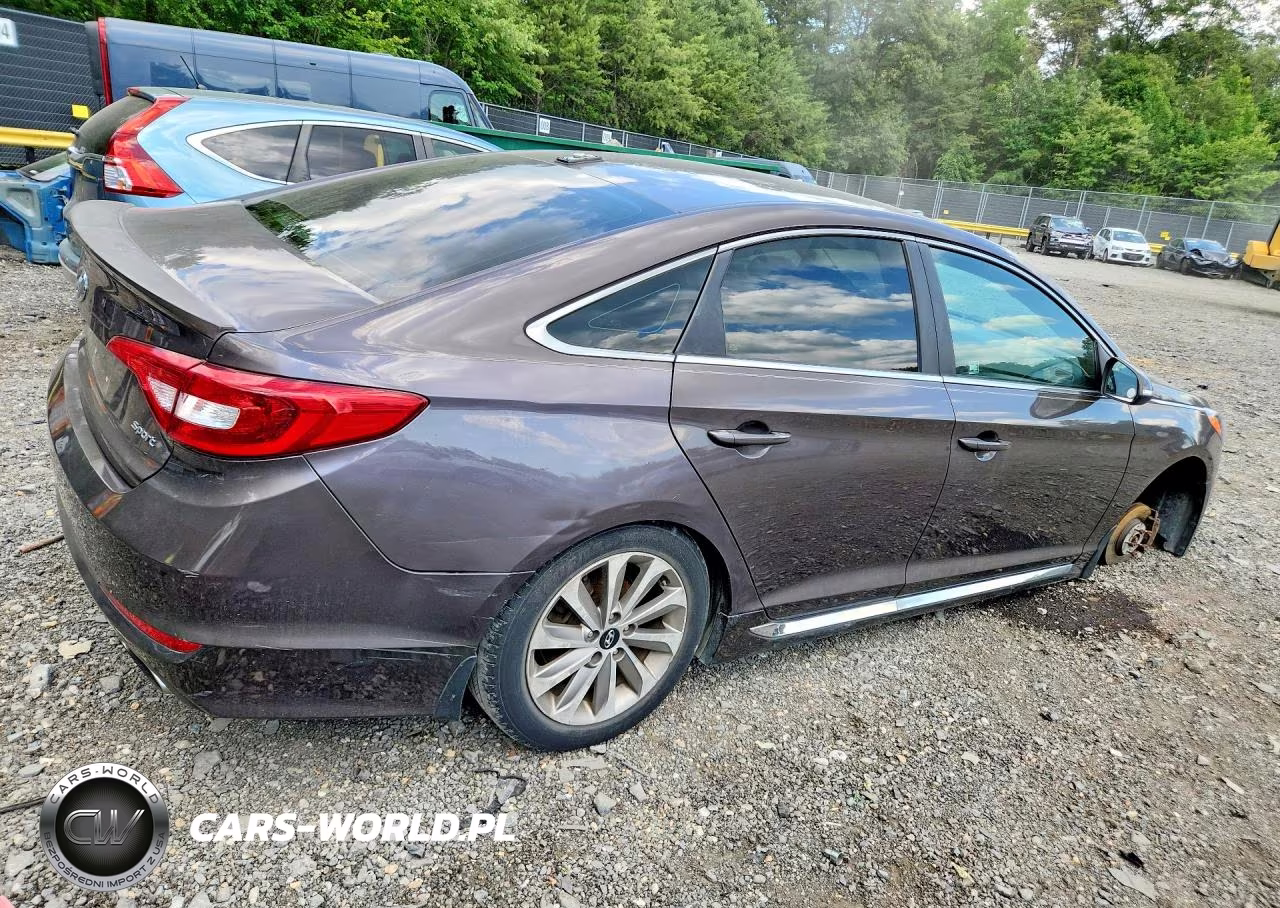 2017 Hyundai Sonata Sport VIN:5NPE34AF1HH474223 - 3