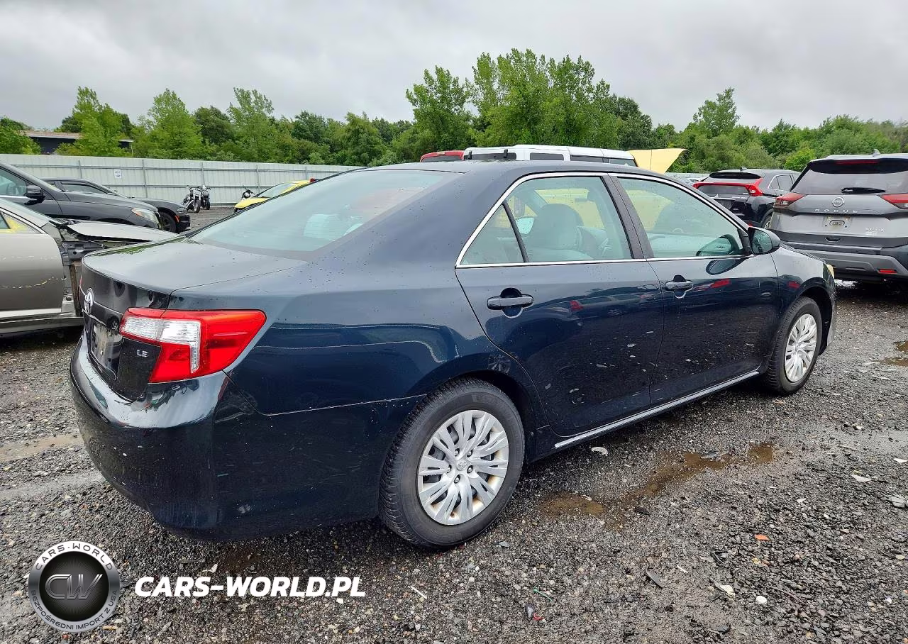 2014 Toyota Camry Le VIN:4T4BF1FK1ER372373 - 3
