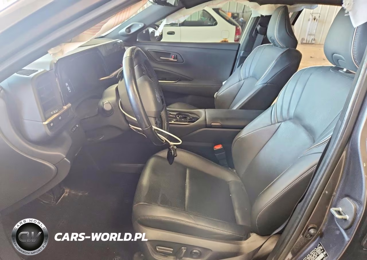 2024 Toyota Crown Platinum VIN:JTDAFAAF8R3006636 - 7