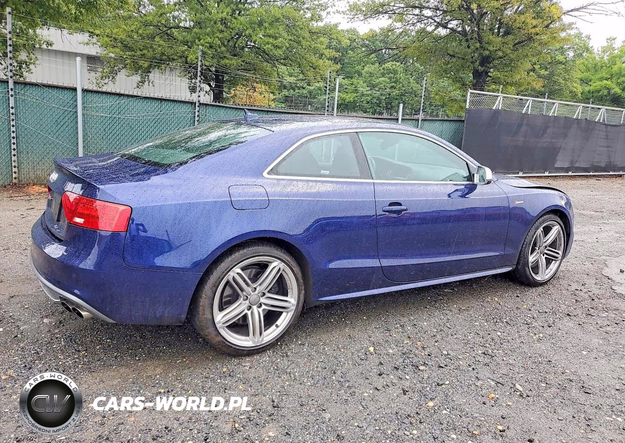 2014 Audi S5 Premium Plus VIN:WAUCGAFR0EA075056 - 3