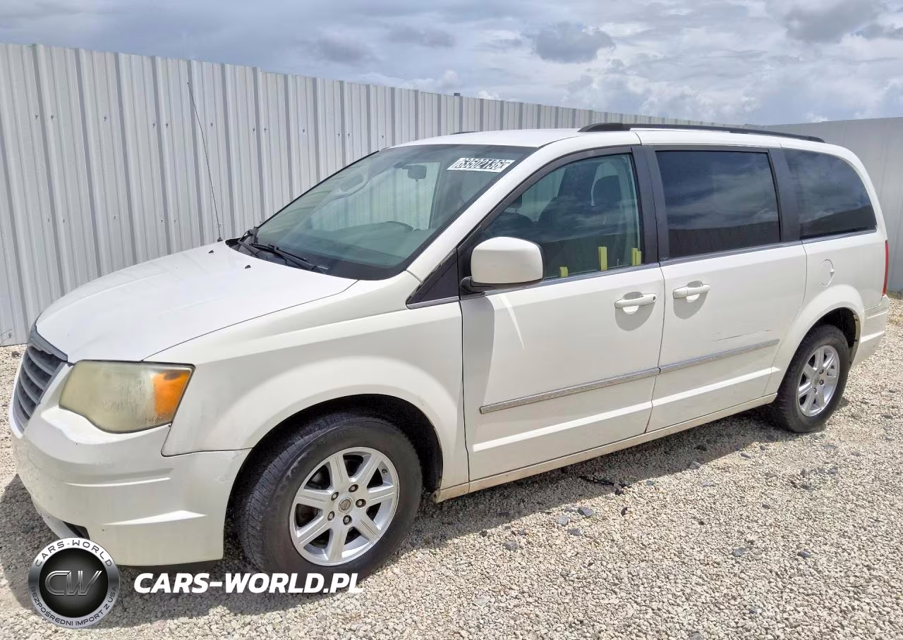 2010 Chrysler Town & Country Touring