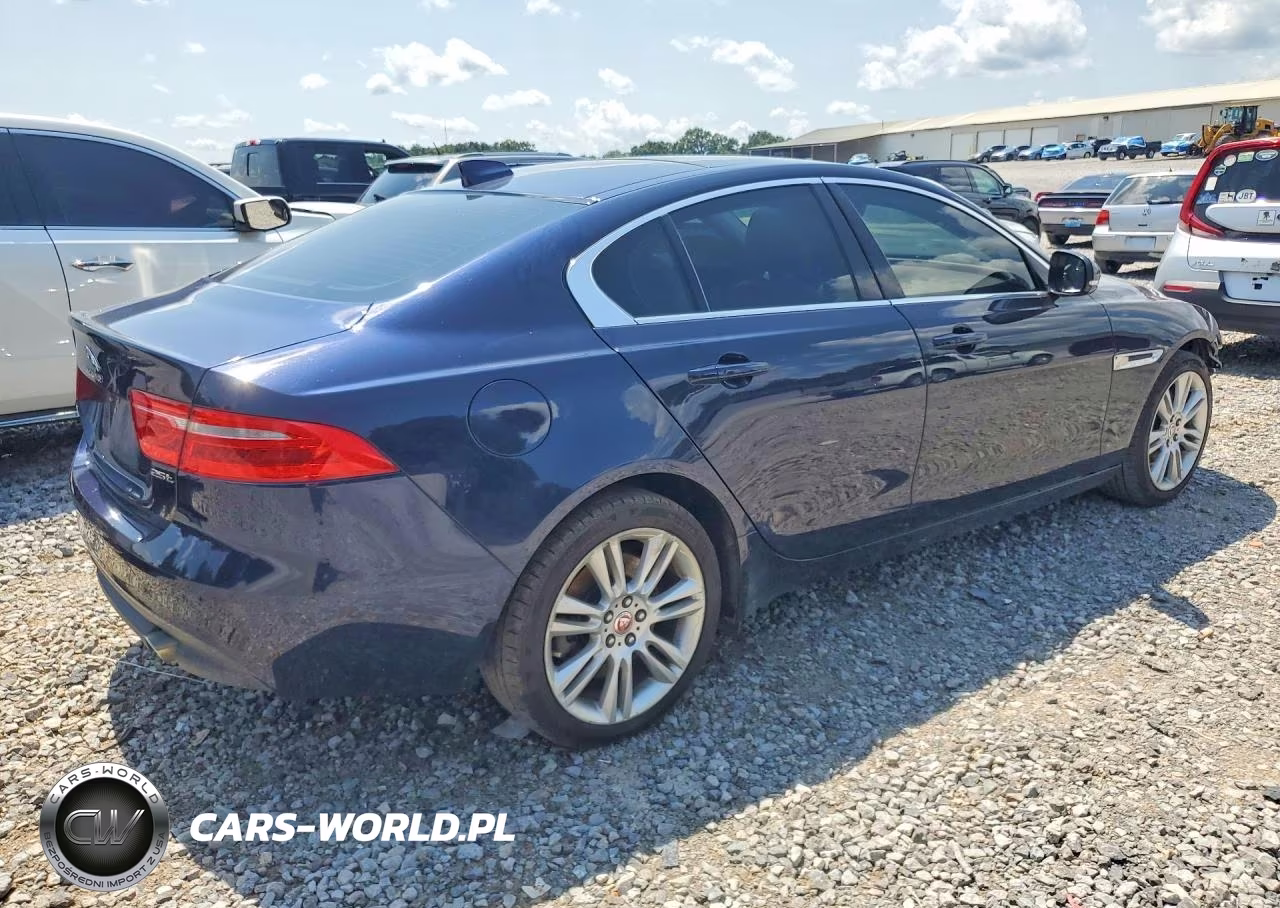 2019 Jaguar Xe Premium VIN:SAJAD4FX4KCP50637 - 3