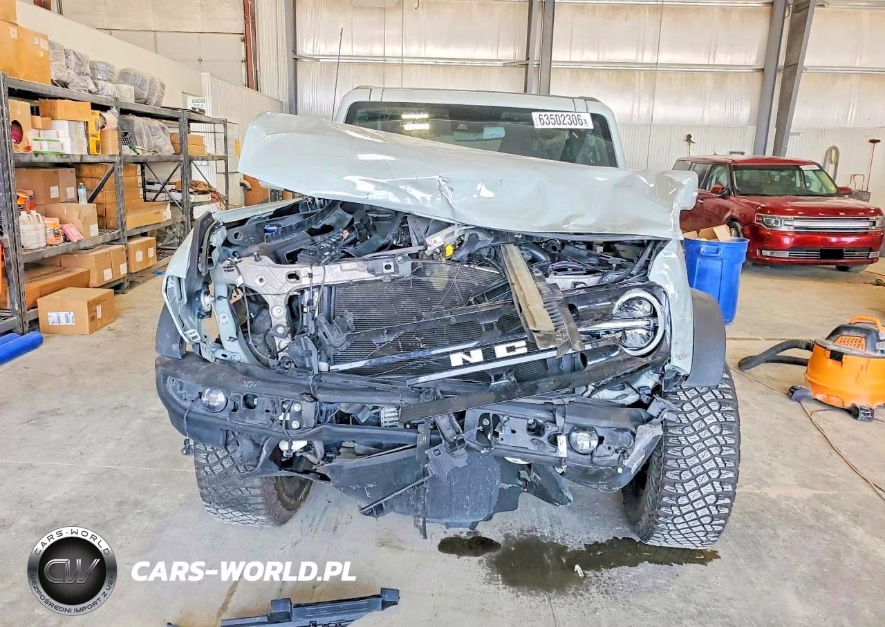 2024 Ford Bronco Outer Banks VIN:1FMEE8BP5RLA66342 - 5