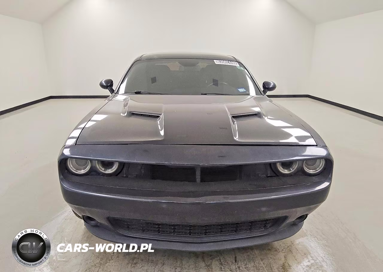 2018 Dodge Challenger Sxt VIN:2C3CDZAG9JH294940 - 5