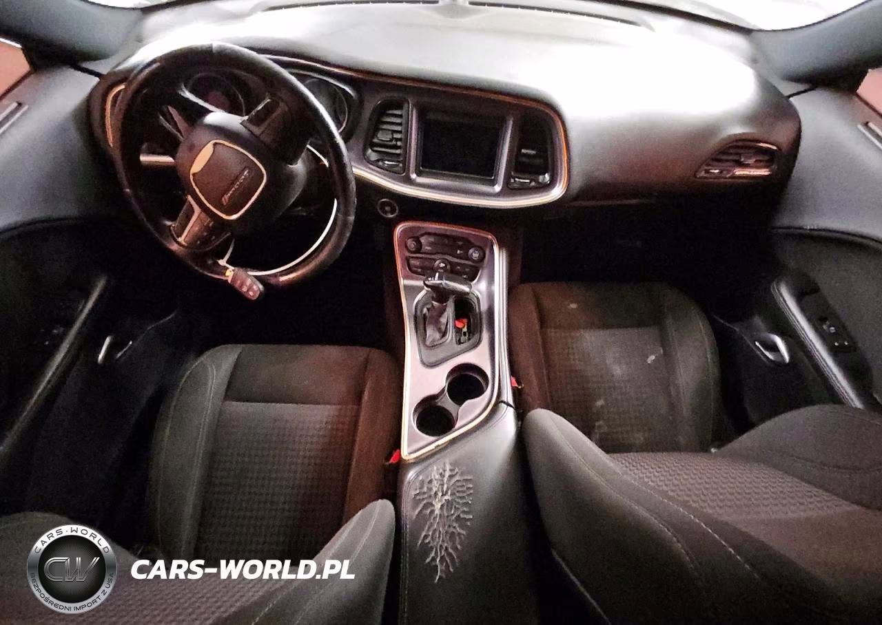 2018 Dodge Challenger Sxt VIN:2C3CDZAG9JH294940 - 8