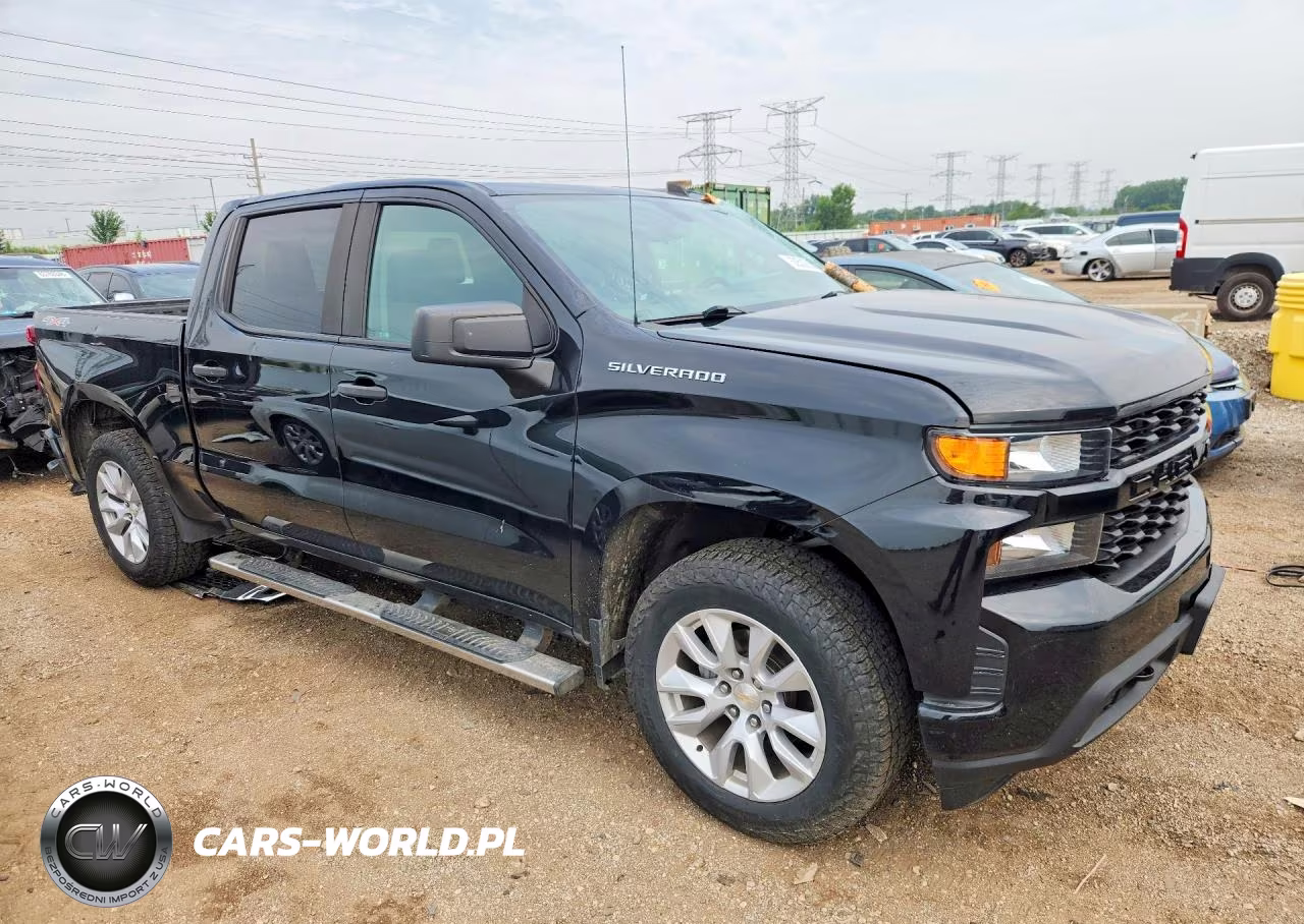 2021 Chevrolet Silverado K1500 Custom VIN:3GCUYBEF8MG143203 - 4
