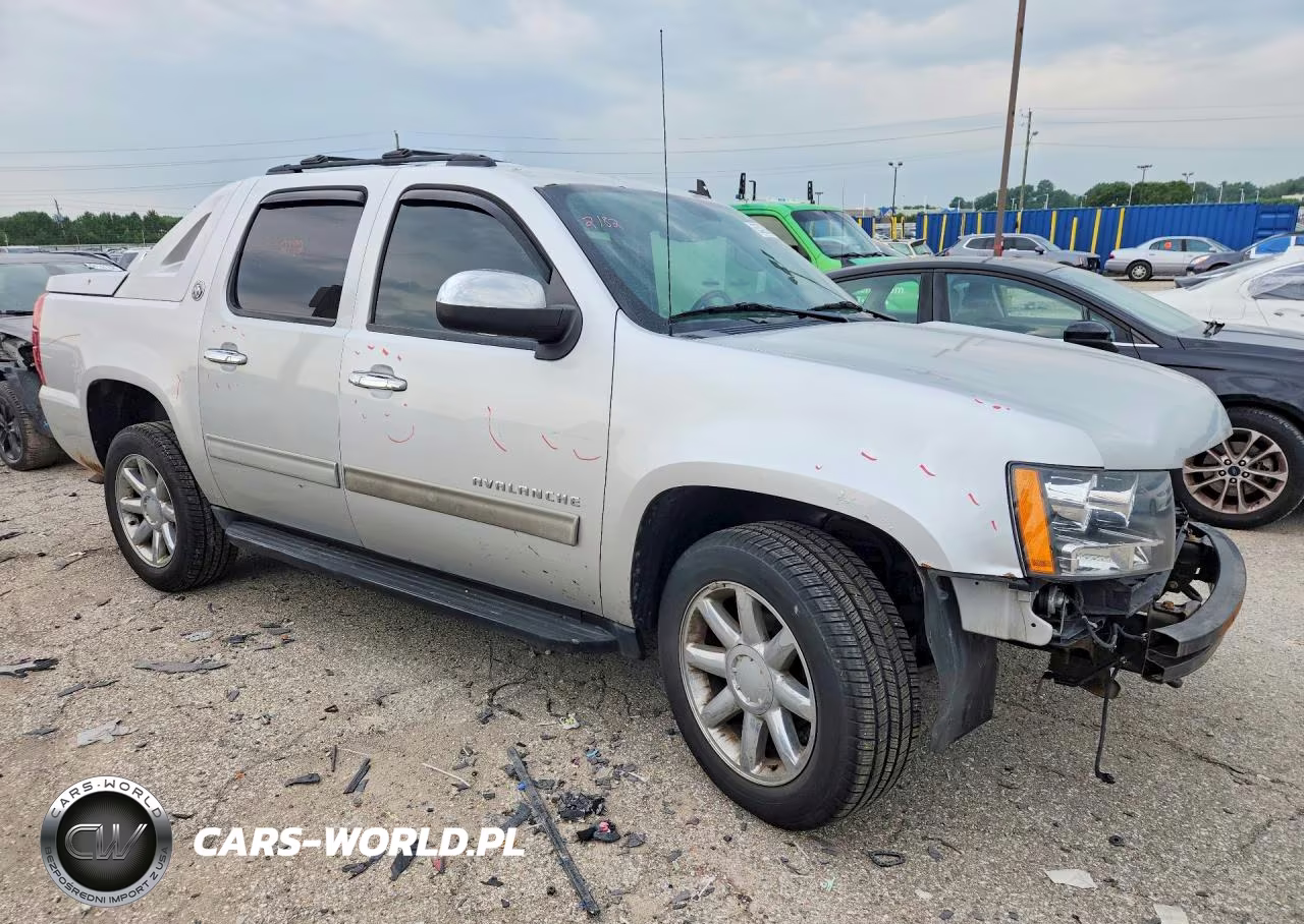 2013 Chevrolet Avalanche Lt VIN:3GNTKFE71DG251005 - 4