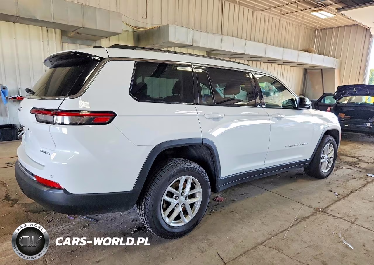 2023 Jeep Grand Cherokee L Laredo VIN:1C4RJKAG7P8882002 - 3