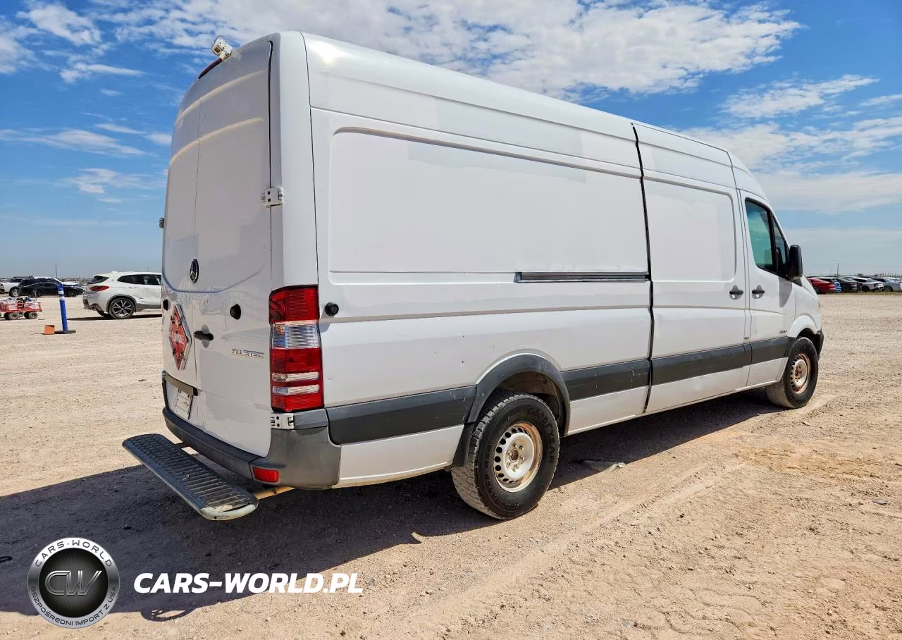 2014 Mercedes-Benz Sprinter 2500 Delivery Van VIN:WD3PE8DE1E5901158 - 3