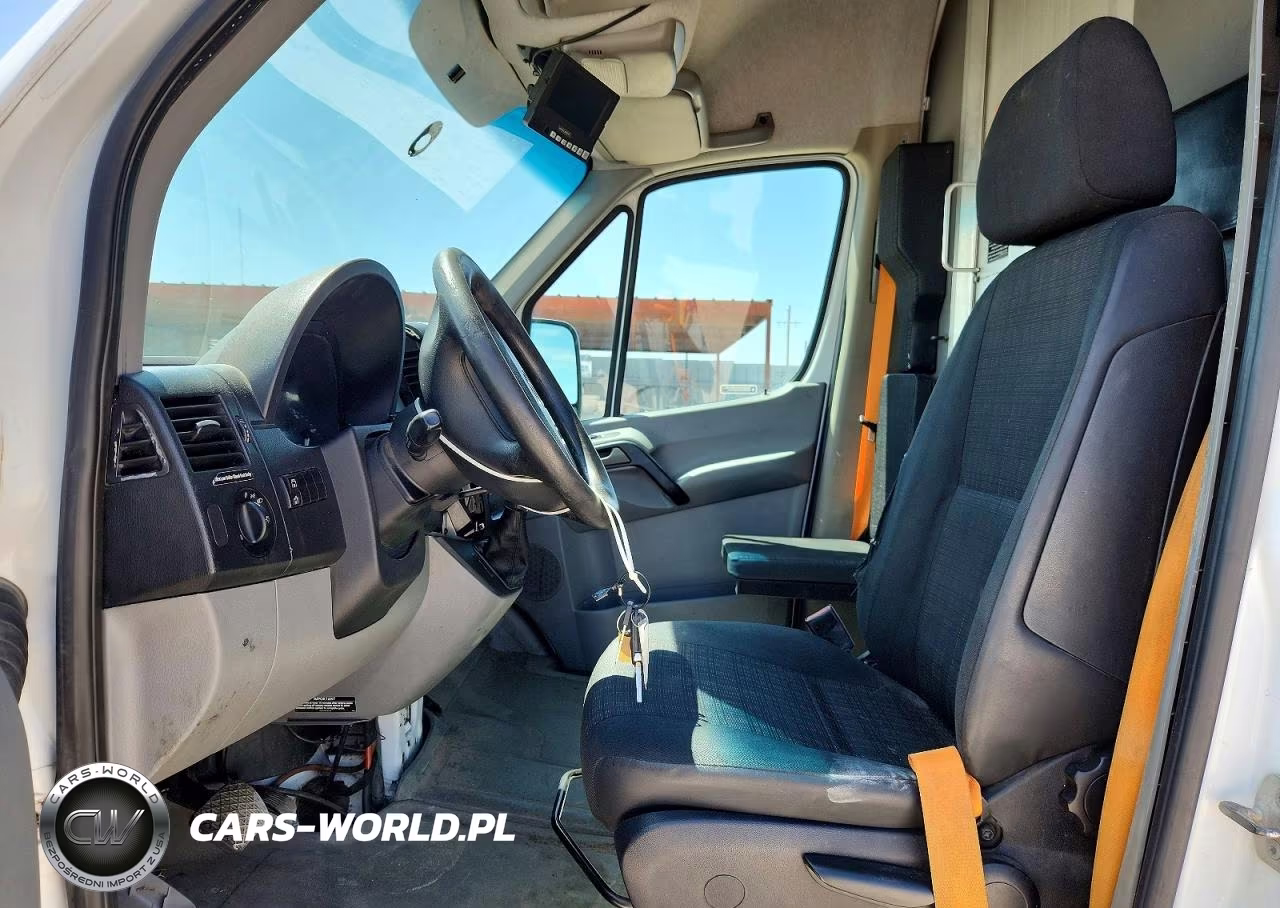 2014 Mercedes-Benz Sprinter 2500 Delivery Van VIN:WD3PE8DE1E5901158 - 7