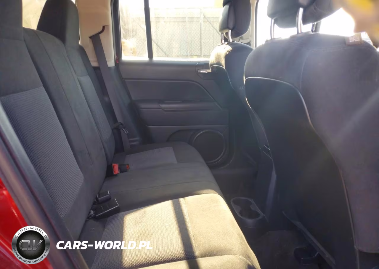 2015 Jeep Patriot Latitude VIN:1C4NJRFB2FD357679 - 11