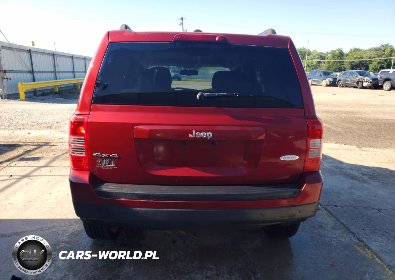 2015 Jeep Patriot Latitude VIN:1C4NJRFB2FD357679 - 6