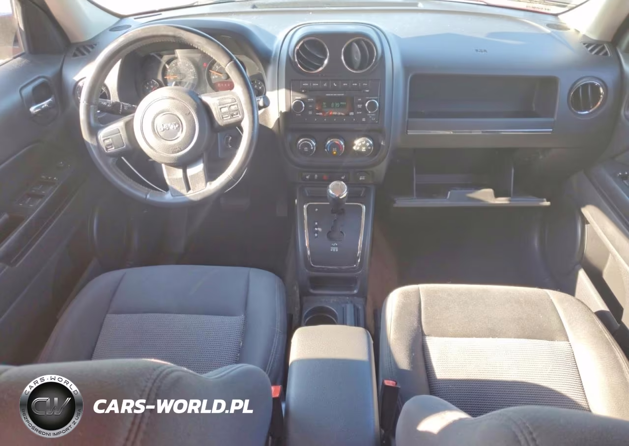 2015 Jeep Patriot Latitude VIN:1C4NJRFB2FD357679 - 8