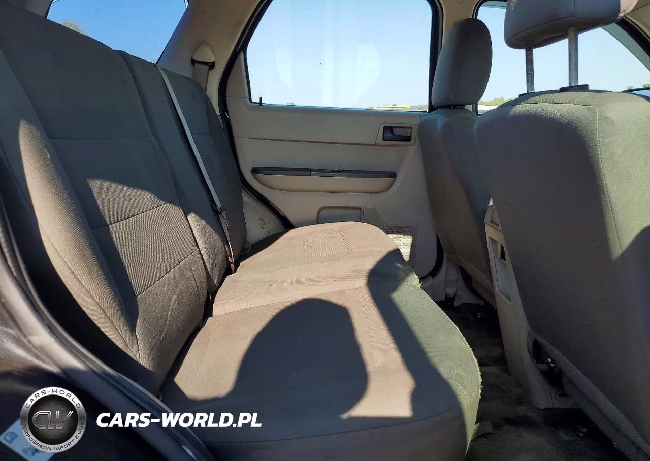 2011 Ford Escape Xls VIN:1FMCU0C73BKC29415 - 11