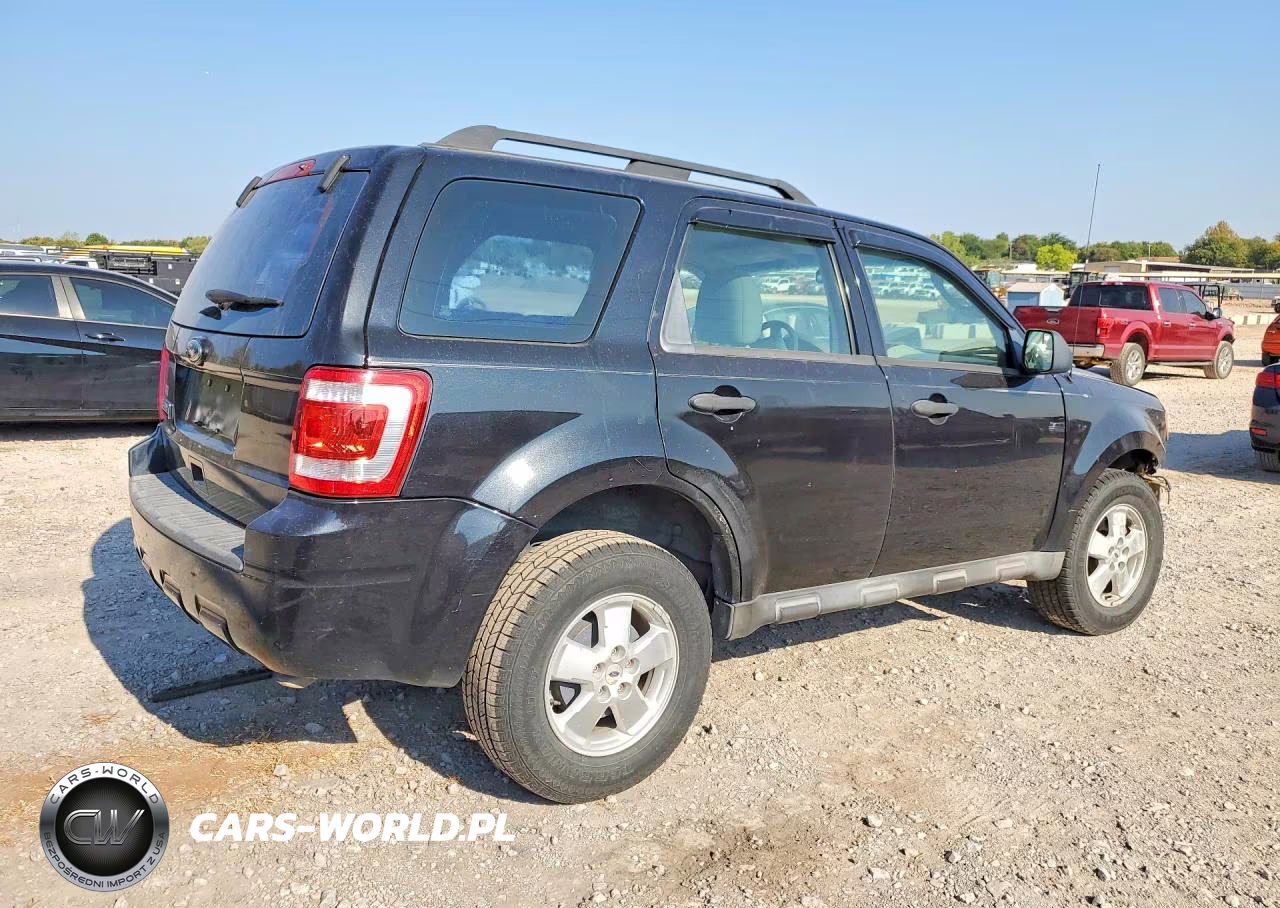 2011 Ford Escape Xls VIN:1FMCU0C73BKC29415 - 3