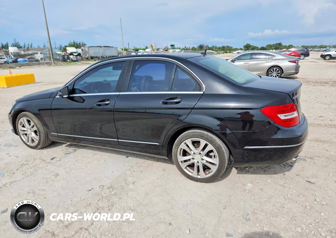 2013 Mercedes-Benz C 250 VIN:WDDGF4HB3DR270535 - 2