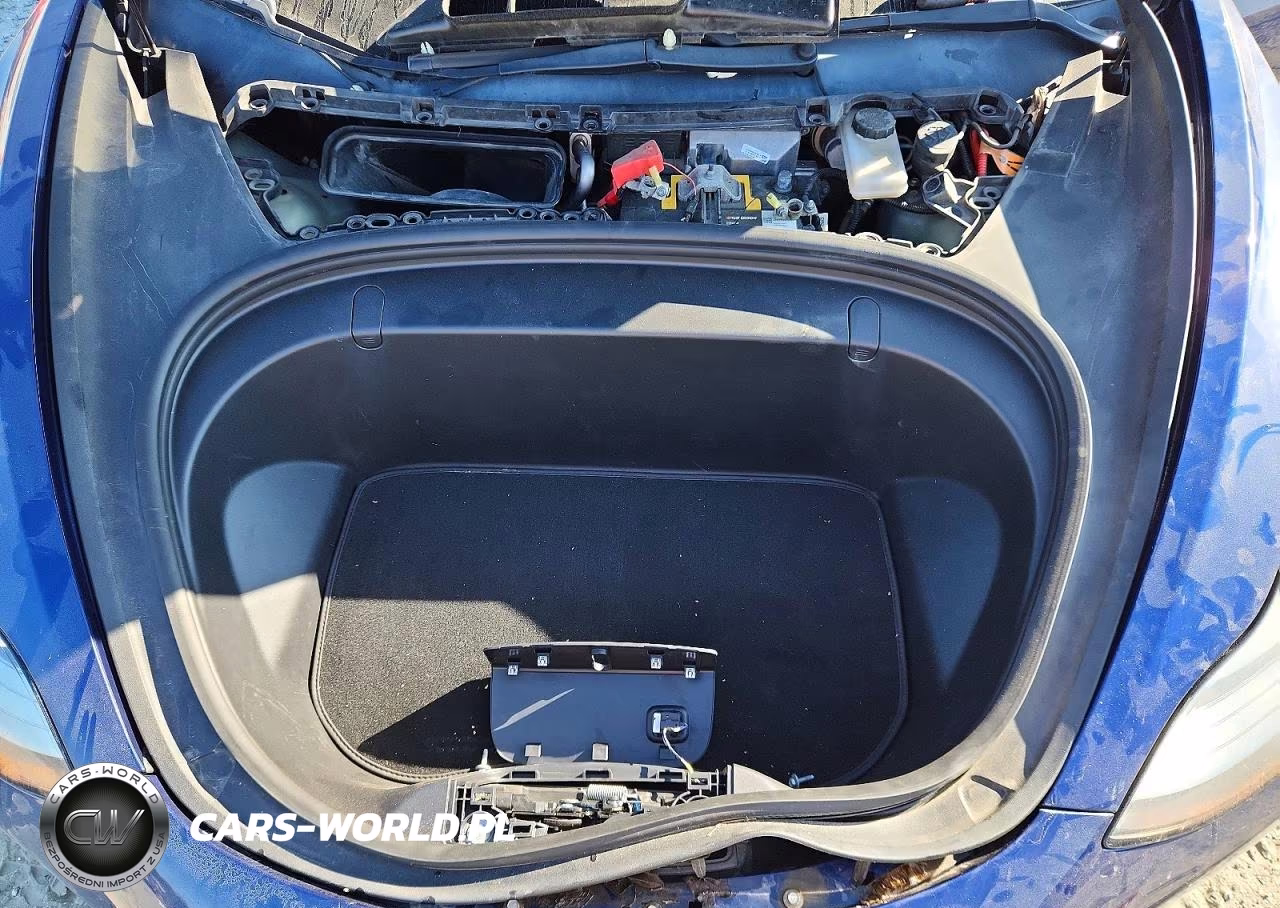 2018 Tesla Model 3 VIN:5YJ3E1EB1JF133867 - 11