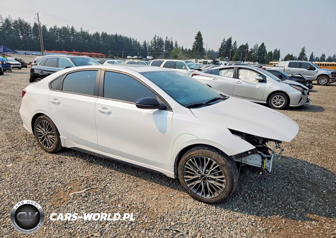 2023 Kia Forte Gt Line VIN:3KPF54AD0PE540888 - 4