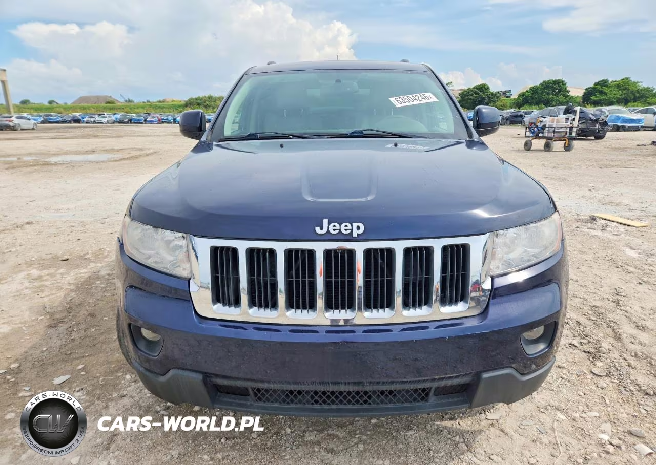2013 Jeep Grand Cherokee Laredo VIN:1C4RJEAG4DC588583 - 5