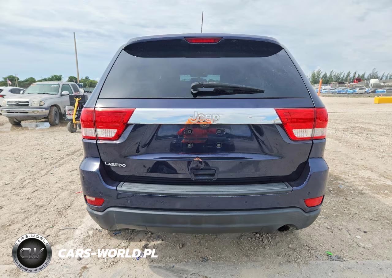 2013 Jeep Grand Cherokee Laredo VIN:1C4RJEAG4DC588583 - 6