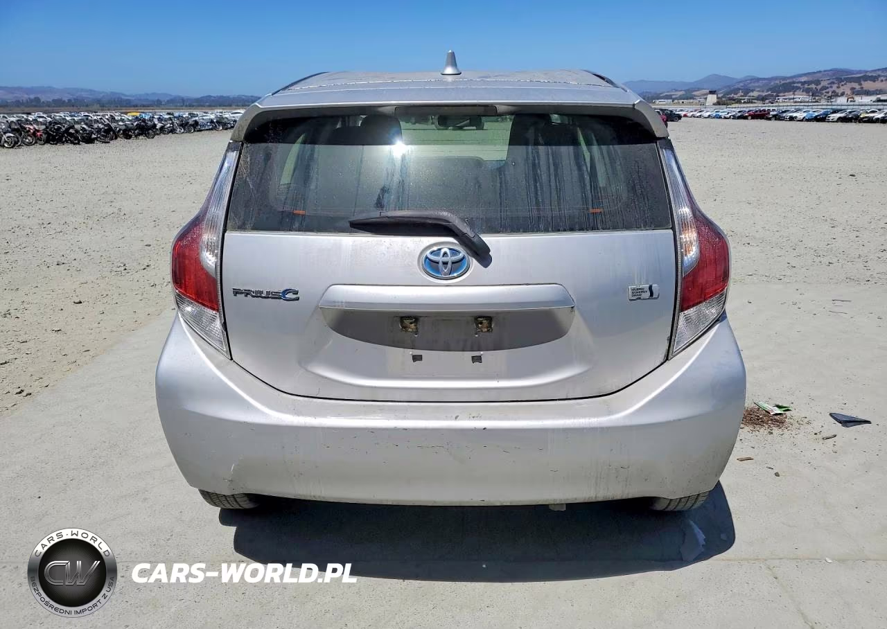 2015 Toyota Prius C One VIN:JTDKDTB39F1578610 - 6