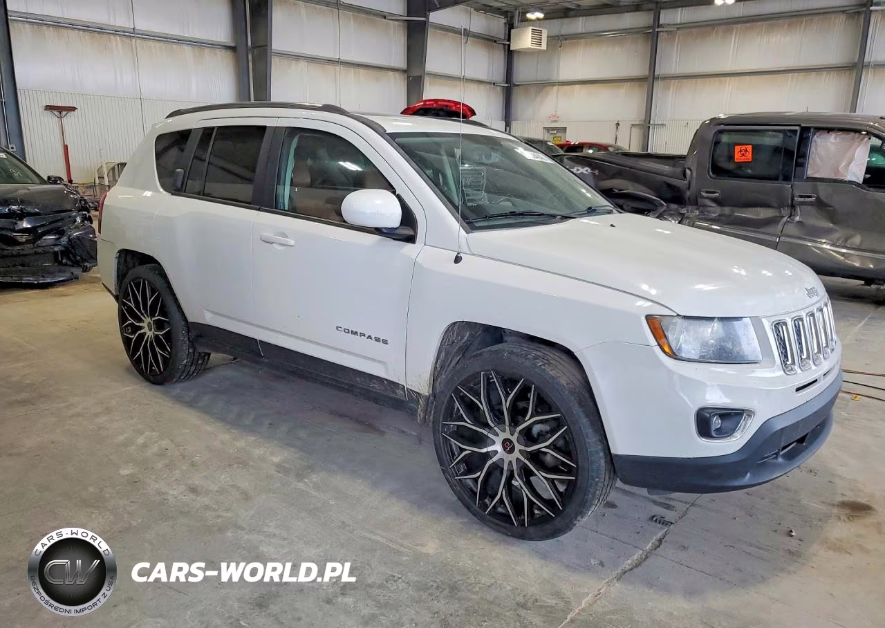 2016 Jeep Compass Latitude VIN:1C4NJDEB3GD707357 - 4