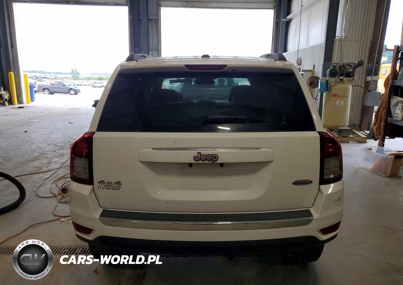 2016 Jeep Compass Latitude VIN:1C4NJDEB3GD707357 - 6
