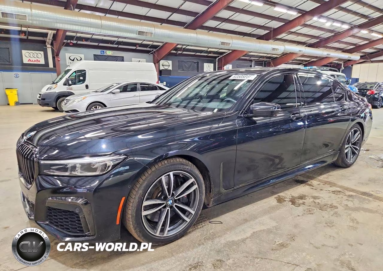 2021 BMW 750 Xi – zdjęcie 1 z 12