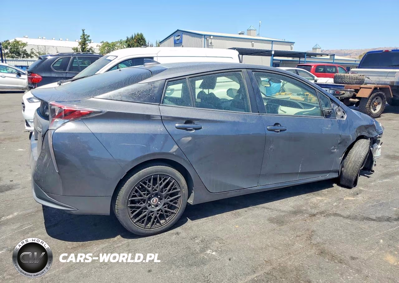 2016 Toyota Prius Three Touring VIN:JTDKARFUXG3006241 - 3