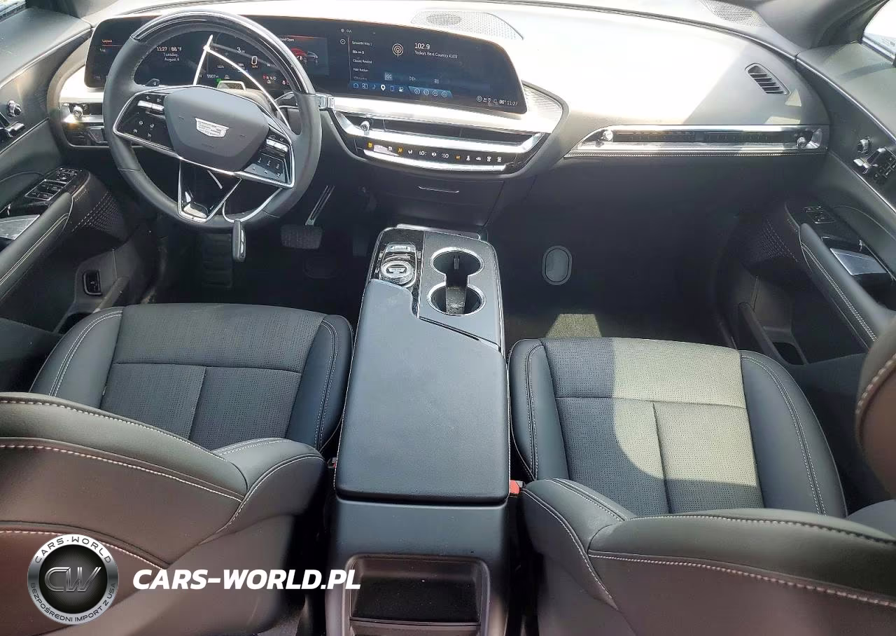 2026 Cadillac Lyriq Sport VIN:1GYKPURL4TZ308095 - 8