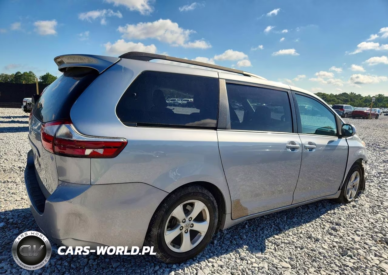 2016 Toyota Sienna Le VIN:5TDKK3DC9GS693618 - 3