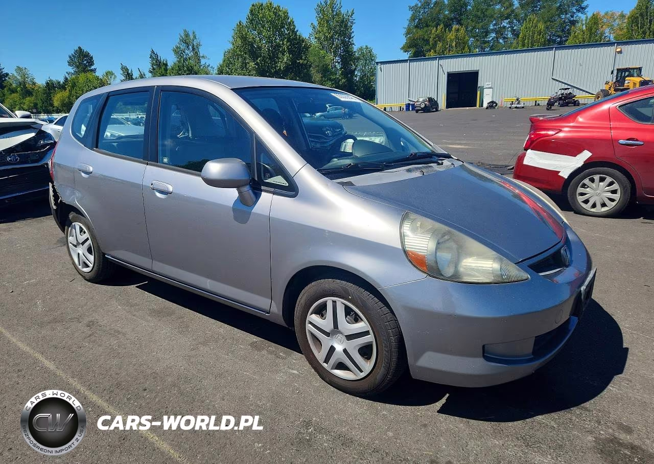 2007 Honda Fit VIN:JHMGD38497S058018 - 4
