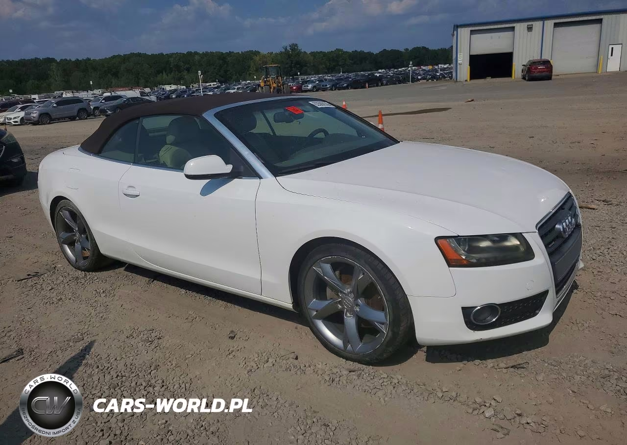 2011 Audi A5 Premium Plus VIN:WAULFAFHXBN001576 - 4
