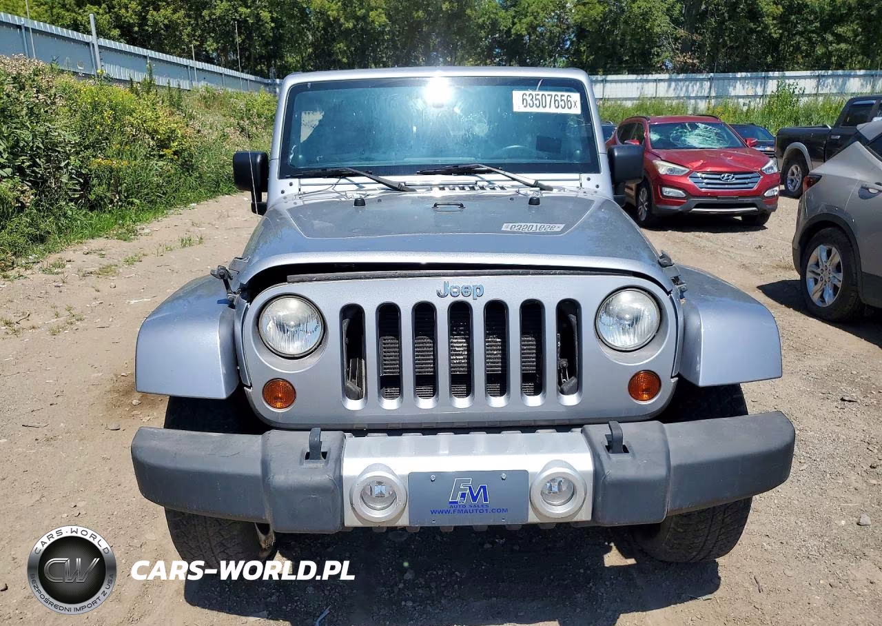 2013 Jeep Wrangler Unlimited Sahara VIN:1C4BJWEGXDL548221 - 5