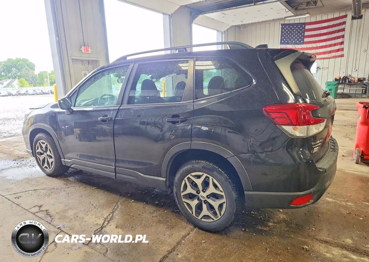 2021 Subaru Forester Premium VIN:JF2SKAFC6MH465191 - 2