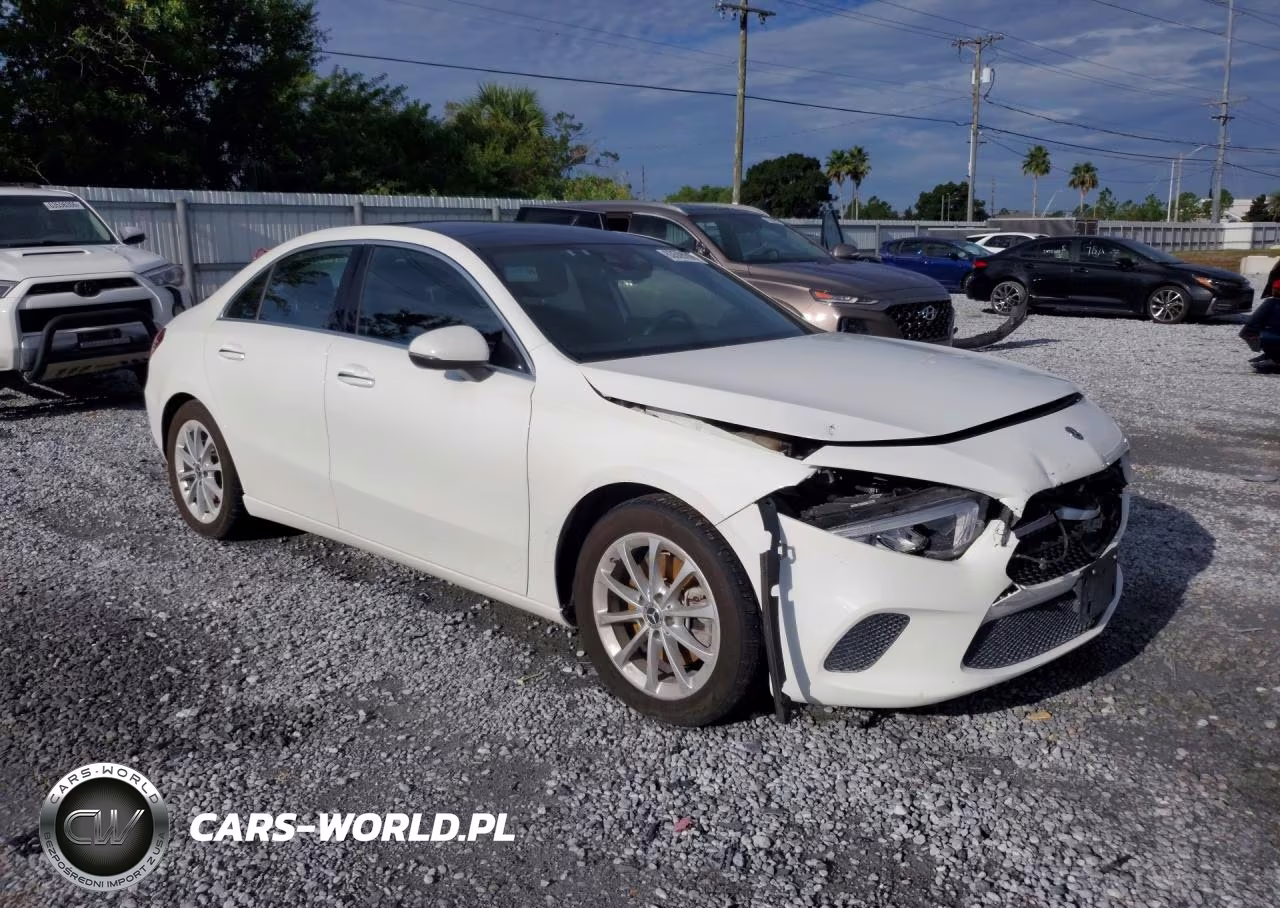 2019 Mercedes-Benz A 220 VIN:WDD3G4EB4KW001345 - 4
