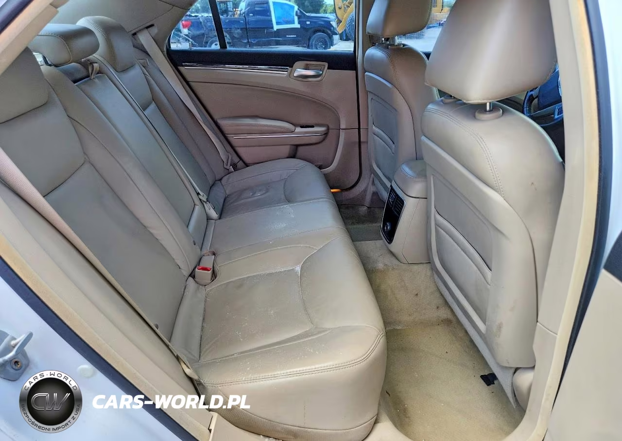 2012 Chrysler 300 Limited VIN:2C3CCACG3CH179528 - 10