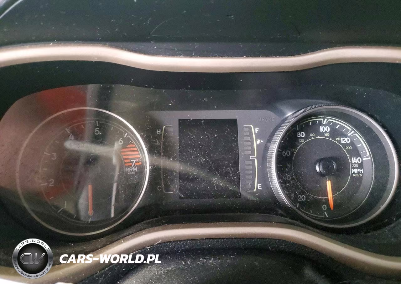 2016 Jeep Cherokee Sport VIN:1C4PJMAB3GW357084 - 9