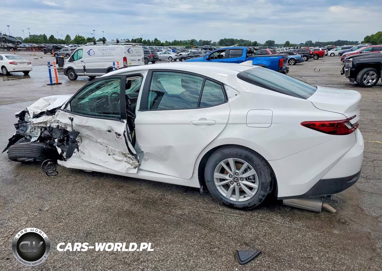 2026 Toyota Camry Le VIN:4T1DAACK8TU730829 - 2