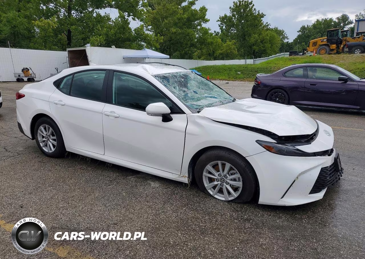 2026 Toyota Camry Le VIN:4T1DAACK8TU730829 - 4